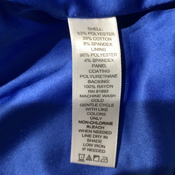 Woman’s G.I.L.I. “Got it love it” size 12 royal blue jacket - Picture 4 of 6